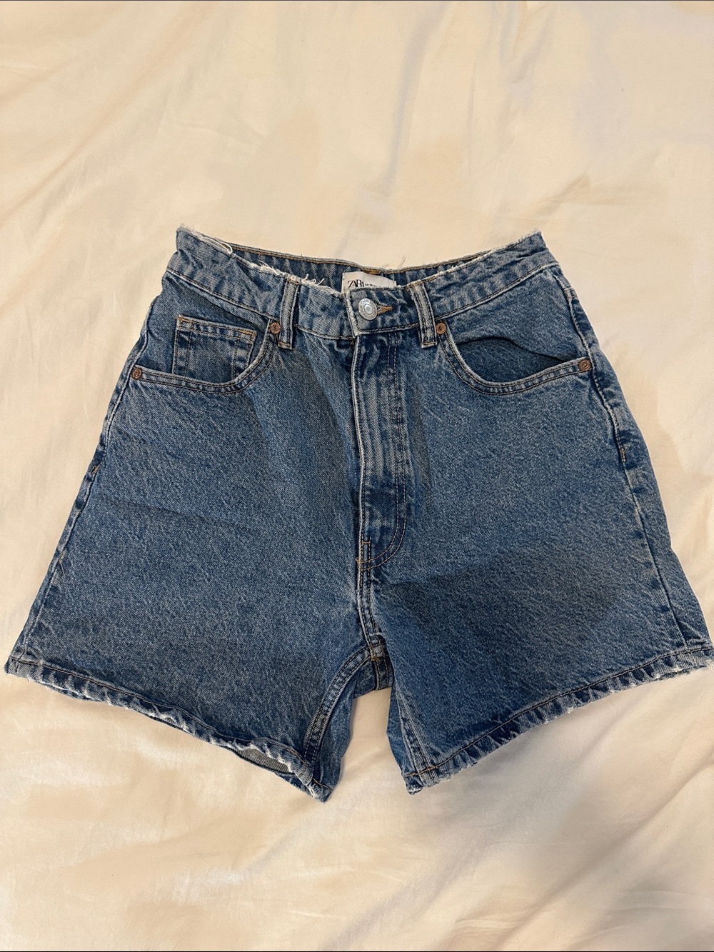 ZARA DARK WASH DENIM SHORTS